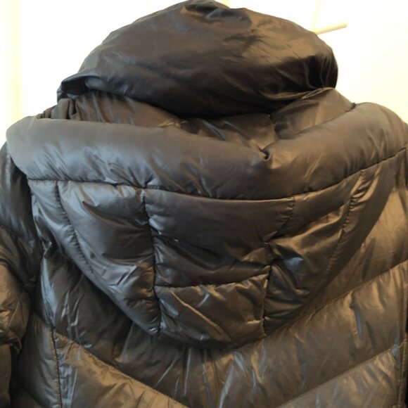 BCBG PACKABLE PREMIUM DOWN COAT WITH HOOD BLACK L NWOT - Picture 7 of 14